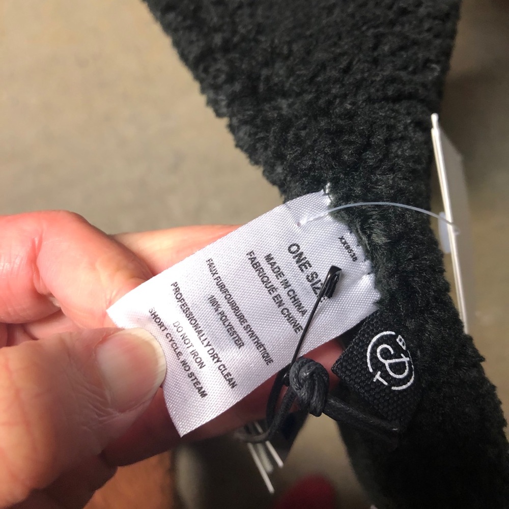 Faux Shearling Stole/scarf - Picture 11 of 16